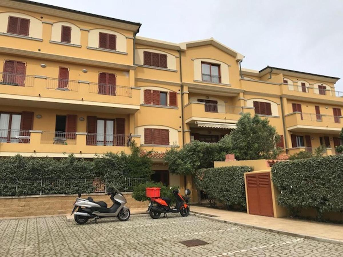 Apartament La Casa Azzurra La Maddalena  Zewnętrze zdjęcie